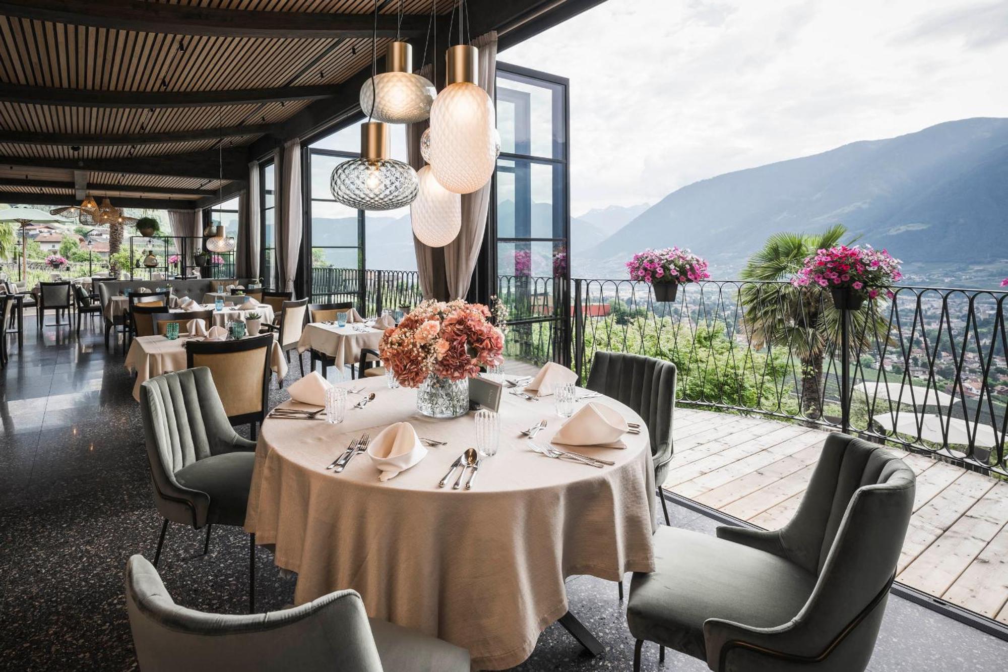 Hotel Lagrein Schenna Bagian luar foto